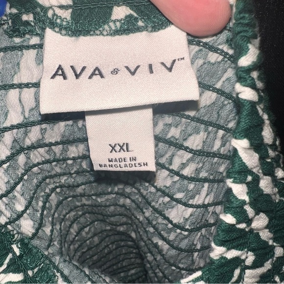 Ava & Viv Size XXL Women's Smocked Peplum Top - Picture 6 of 7